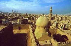 CittÃ . Cupole nei pressi della moschea di ibn Tulun del Cairo.De Agostini Picture Library/A. Vergani